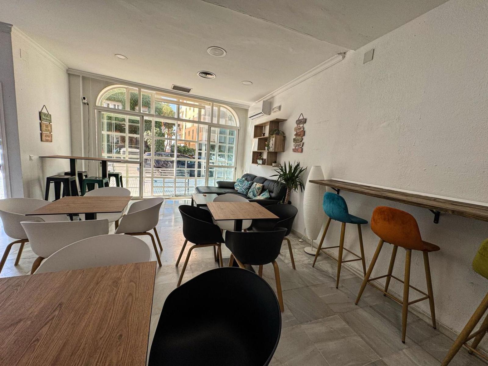 Hostel Sorolla Playa Malaga Bagian luar foto